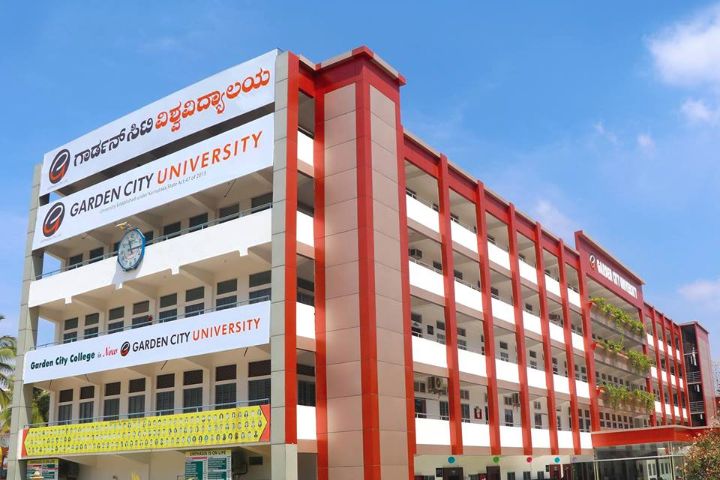 https://cache.careers360.mobi/media/colleges/social-media/media-gallery/927/2022/3/16/College building of Garden City University Bangalore_Campus-View.jpg